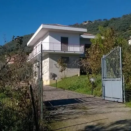 Delucahouse Montecorvino Rovella